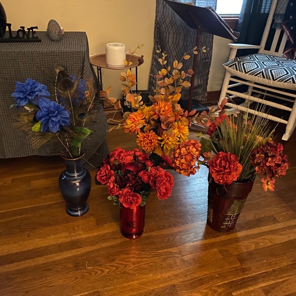 Artificial flower arrangements - Picture 4 of 10